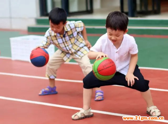 河南洛陽正大國際香港偉才幼兒園上演了一場(chǎng)萌版奧運(yùn)會(huì)