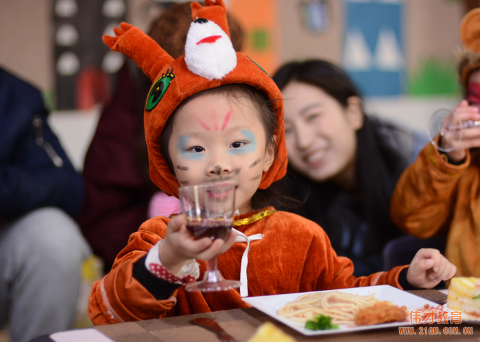 湖北荊州楚天都市佳園偉才幼兒園：動(dòng)物音樂劇，任性跨年