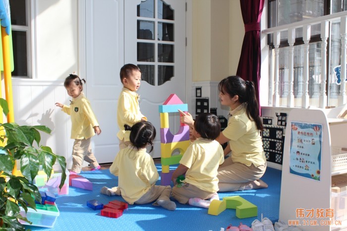 祝賀偉才教育旗下湖北襄陽紅星偉才幼兒園被評為“區(qū)級文明單位”