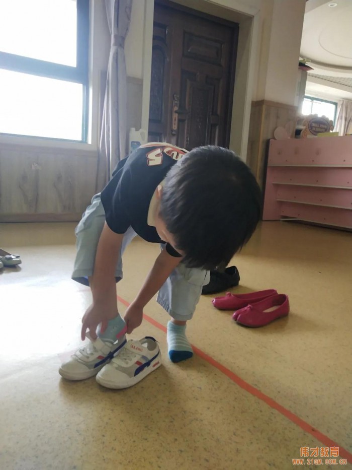 偉才課程丨鞋子噠噠響——浙江慈溪清水灣偉才幼兒園