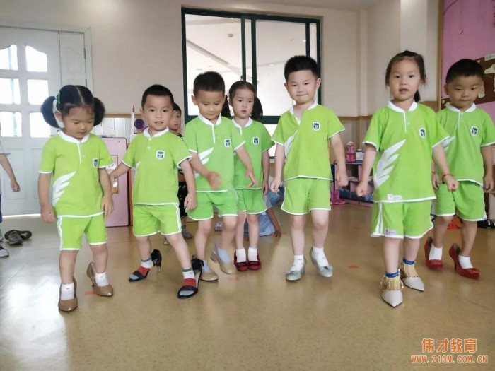 偉才課程丨鞋子噠噠響——浙江慈溪清水灣偉才幼兒園