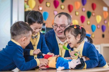 嘔心整理！中國(guó)幼兒園加盟品牌大起底，戳破原形就兩招！